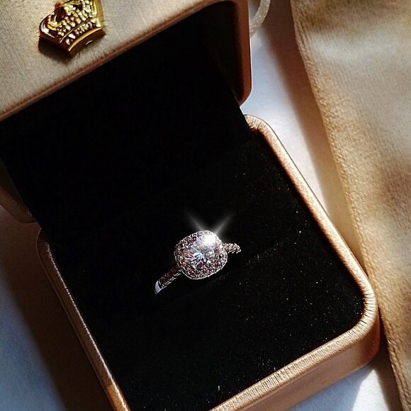 925 Sterling Silver Ring Moissanite Engagement Sparkling Silver Promise Ring - Picture 3 of 8